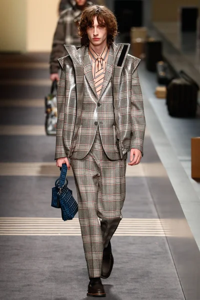 Look 39